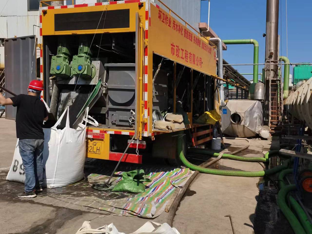 安宁淤泥压干处理